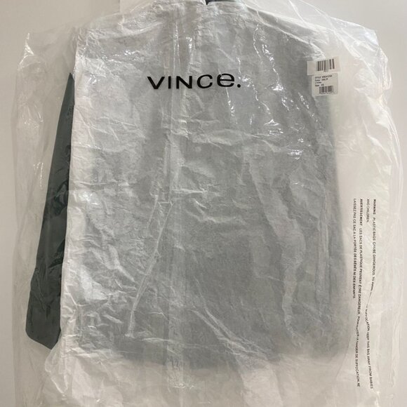 Vince SHAPED COLLAR SILK BLOUSE 100% Silk Satin, Lt Patina, Size XS, New w/Tag - Picture 3 of 5